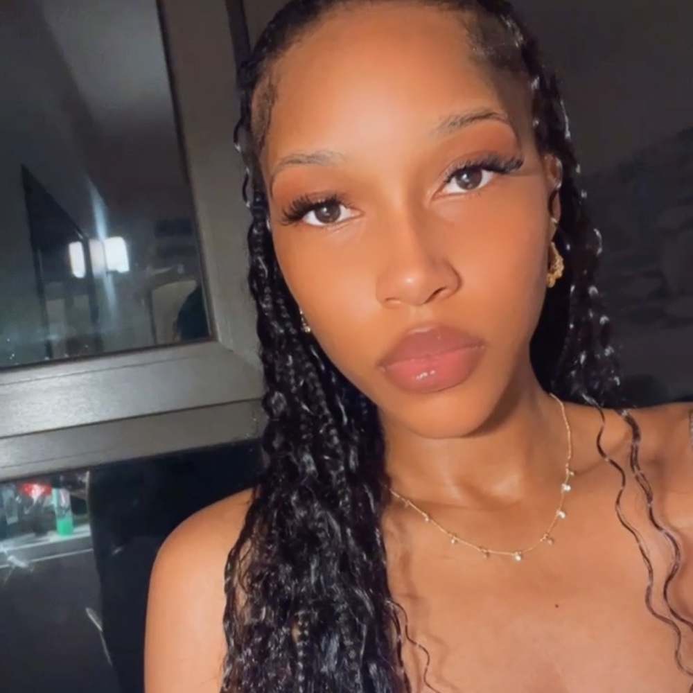 Meet your Posher, Tatianna